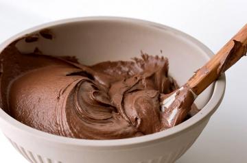 Chocolate Cream kue di Ryazhenka