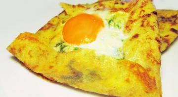 Malas khachapuri dalam wajan