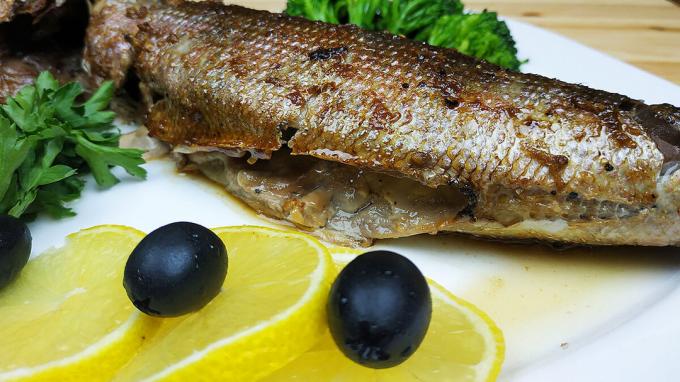 Ikan Krasnoglazka panggang oven - lezat dan empuk