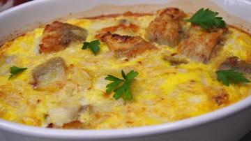 Pollock di omelet dalam oven.