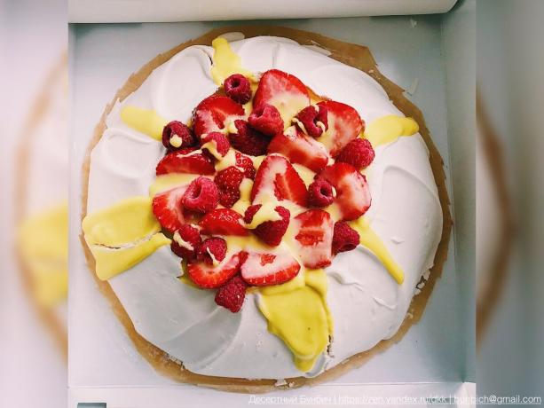 Resep Pavlova cake dengan stroberi dan raspberry. cake dekorasi ide EndiShef
