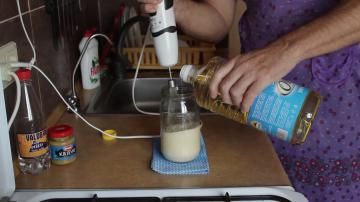 Cara membuat mayones buatan sendiri tebal lezat selama 10 menit