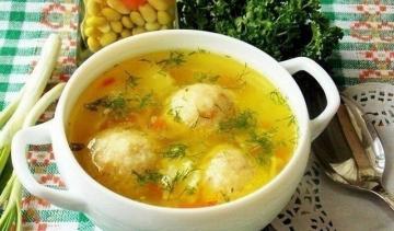 Sup ayam dengan keju bola. Enak dan murah