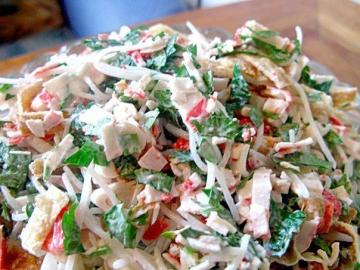 Dari salad ini sudah ngiler aliran! Memutuskan untuk berbagi resep sooo lezat salad "rakus"!