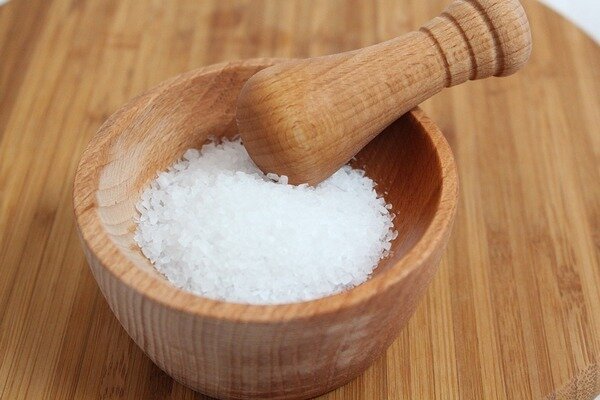 Makan terlalu banyak garam dapat menyebabkan gangguan kesehatan. (Foto: Pixabay.com)