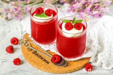 Jelly raspberry dengan gelatin di rumah