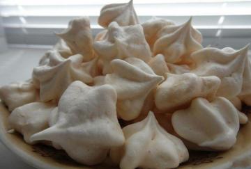 Bagaimana cara membuat kue meringue. resep favorit saya