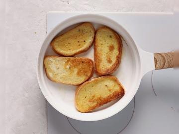 Mengapa saya berhenti membuang kering roti. Saya memasak French toast