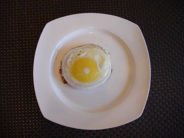 Gambar yang diambil oleh penulis (telur di piring)