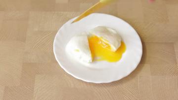 Ideal sarapan untuk 5 menit. Cara cepat dan mudah memasak telur rebus