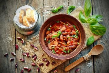 Lean borsch dengan kacang