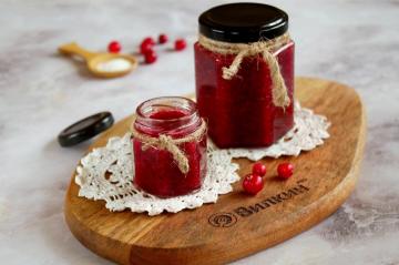 Cranberry, haluskan dengan gula