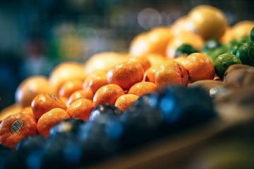 Ahli gizi menjelaskan kepada orang Rusia mengapa Anda tidak boleh menyalahgunakan jeruk keprok pada liburan Tahun Baru