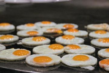 Yum 2 cara baru untuk memasak lezat membosankan omelet