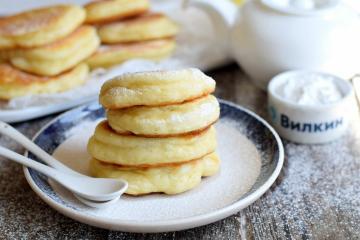 Pancake yang subur dengan susu